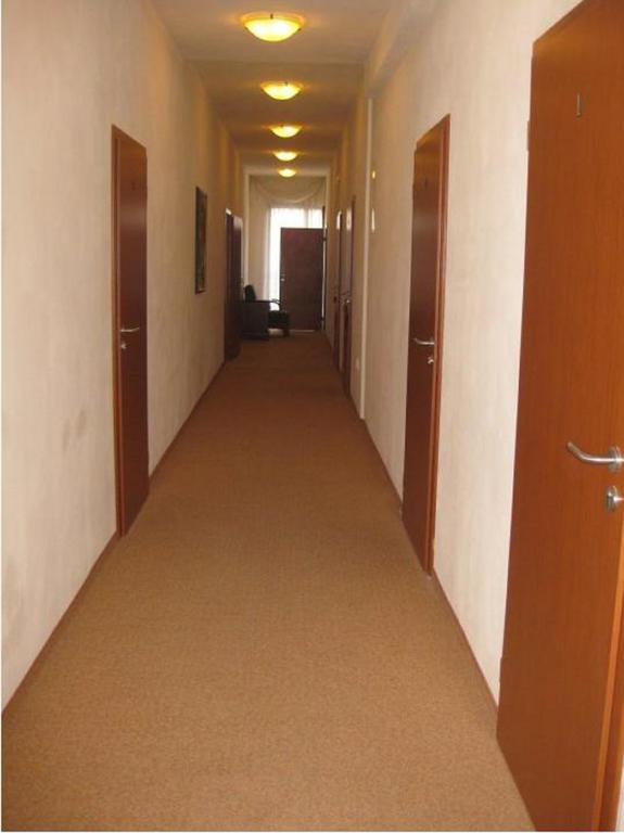 Hotel Oko Nitra Extérieur photo