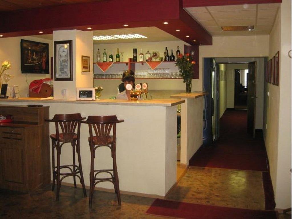Hotel Oko Nitra Extérieur photo