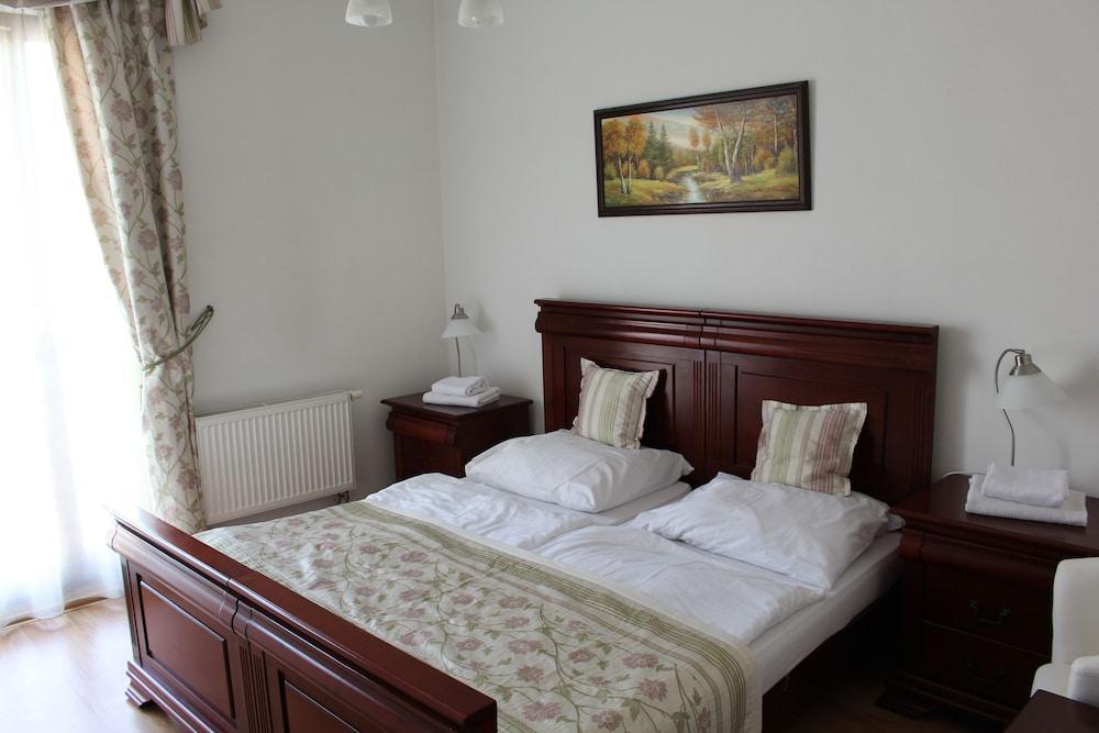 Hotel Oko Nitra Extérieur photo