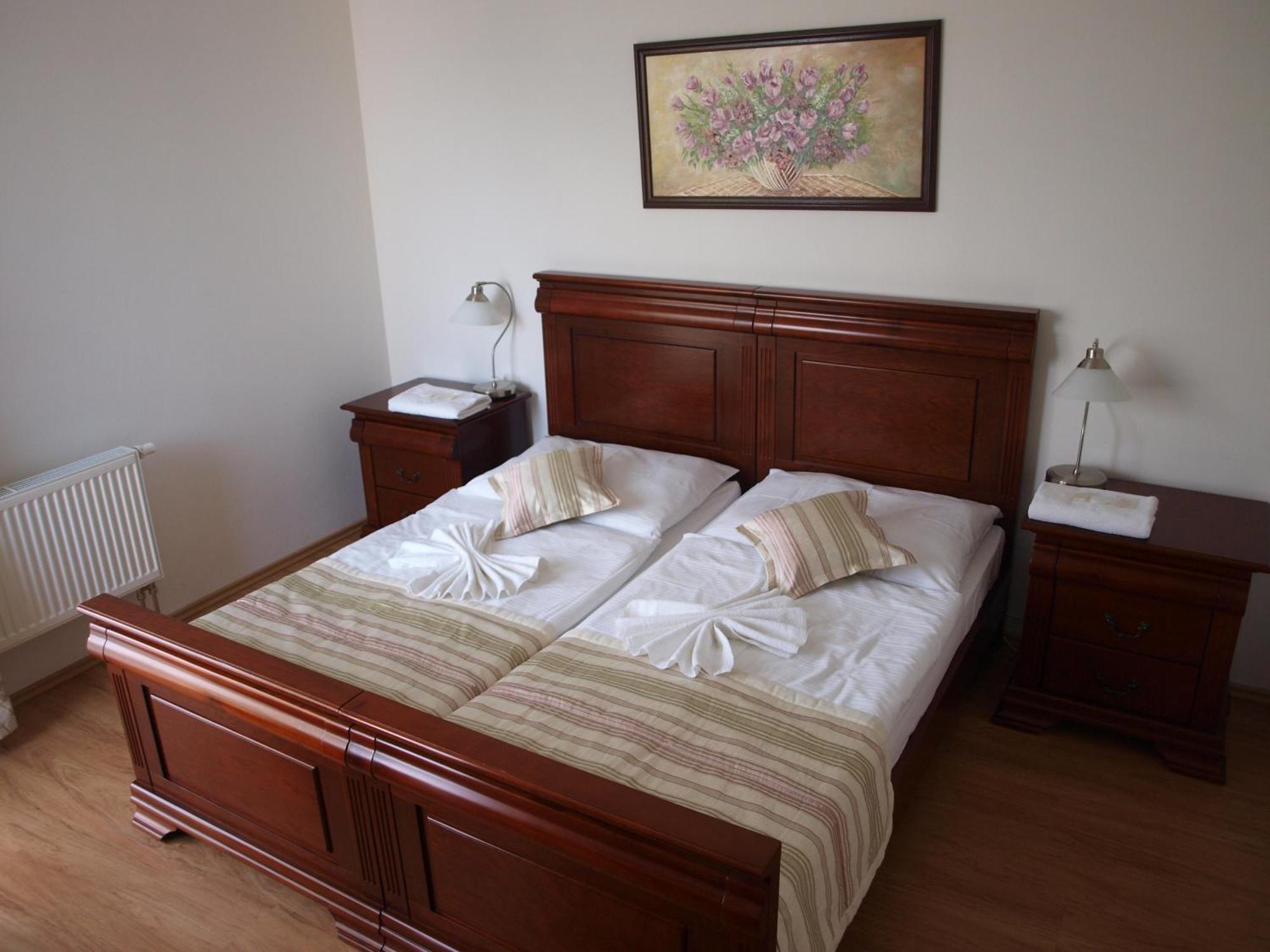 Hotel Oko Nitra Extérieur photo